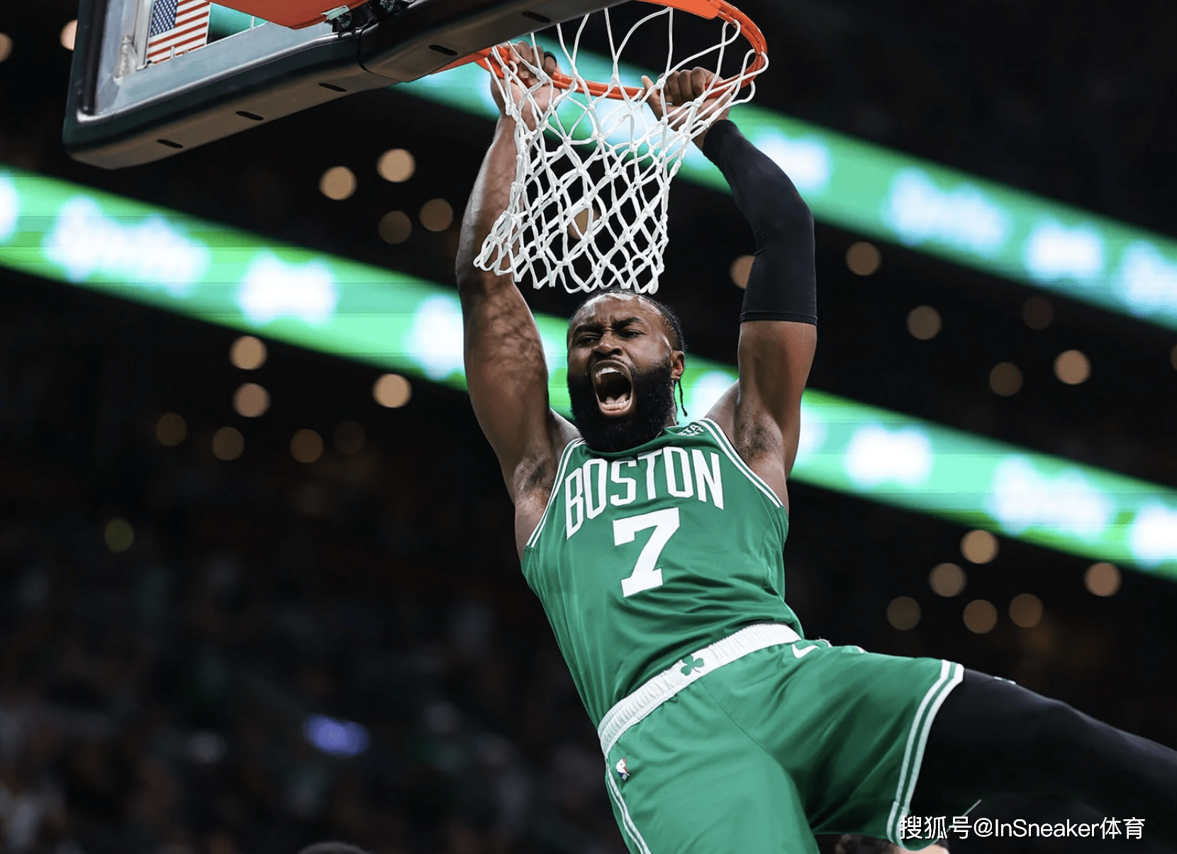 她在此前几 她在此前几