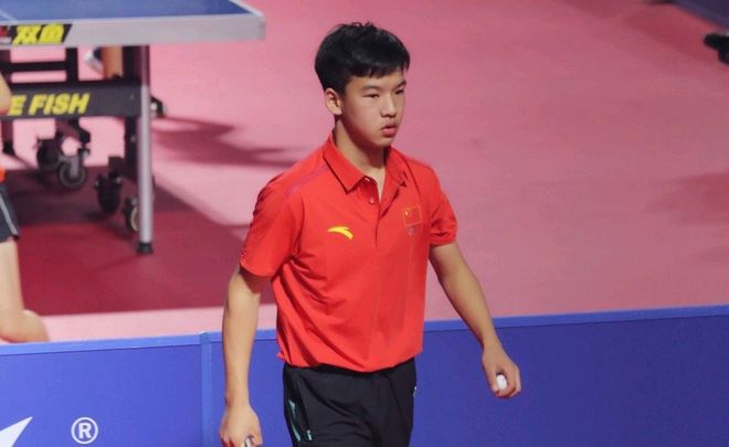 阵容对比以 阵容对比以