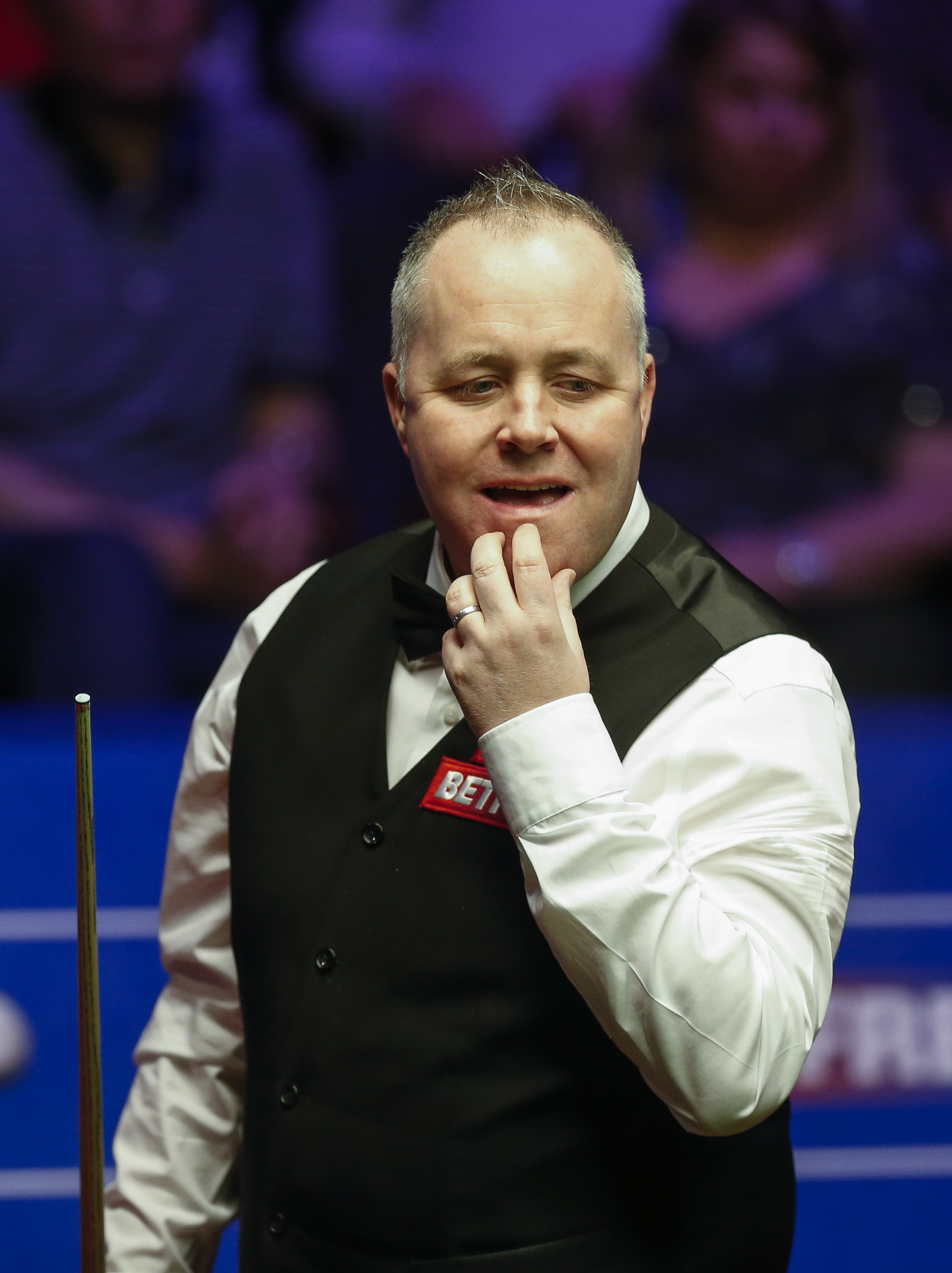 坚守赛场 坚守赛场